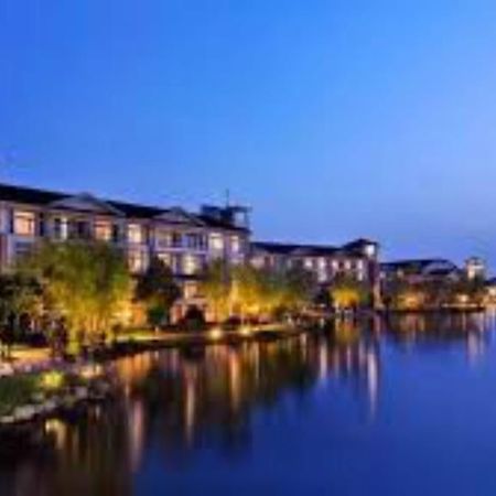 Crowne Plaza Hangzhou Xanadu Resort Exterior foto